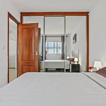 Terraza Solarium, Aire Acondicionado, Aparcamiento Privado, Internet Rapido - Es-347-17
